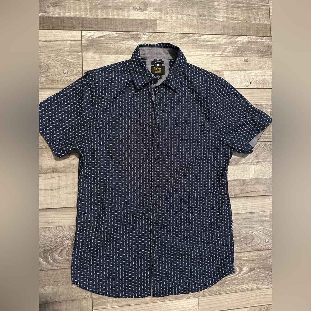 LEE MEN'S BUTTON SHORT SLEEVE  STRETCH‎ REGULAR FIT SHIRT NAVY BLUE SIZE SMALL